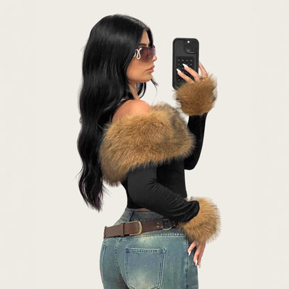 Chic Faux Fur Collar Off-Shoulder Long Sleeve Women's T-Shirt, Fashion Streetwear, Slim Fit, Casual Top for Spring and Autumn